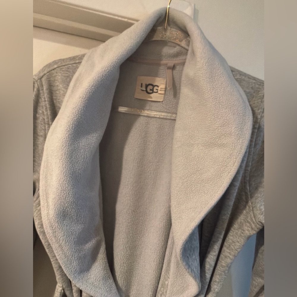 UGG Light Gray Women's Robe - XS - Picture 4 of 5